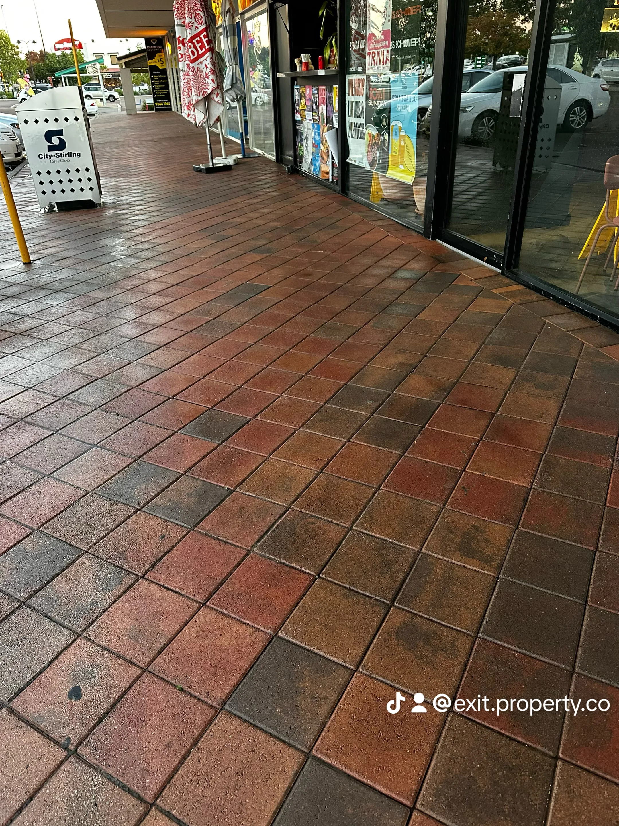 Clean body corporate common area Perth strata cleaning